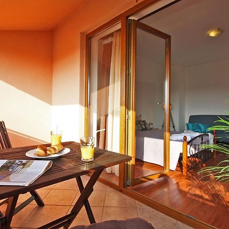 Brijunisol - 3 Apartments Top Position Near The Beautiful Beach Fažana Buitenkant foto