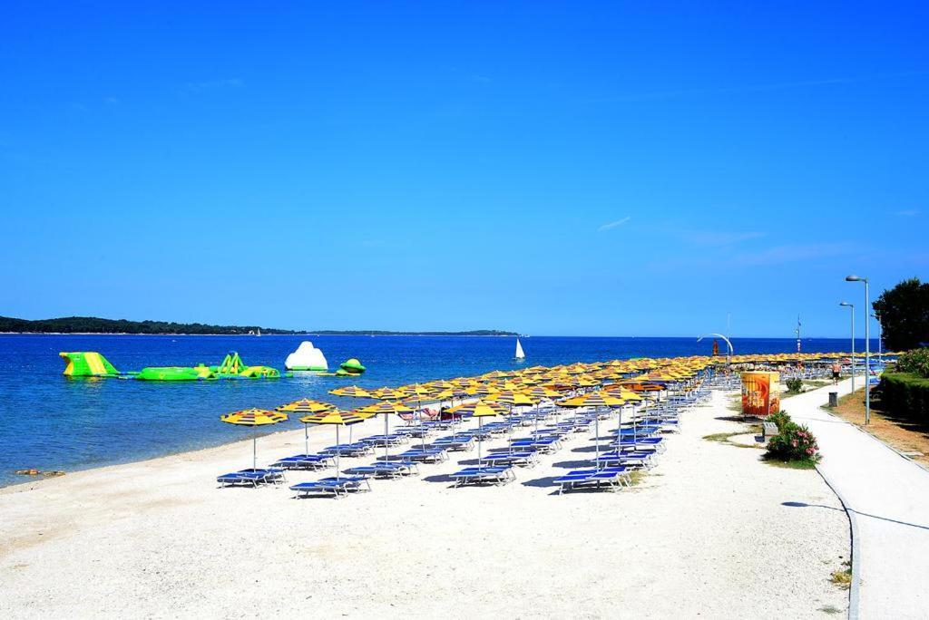 Brijunisol - 3 Apartments Top Position Near The Beautiful Beach Fažana Buitenkant foto