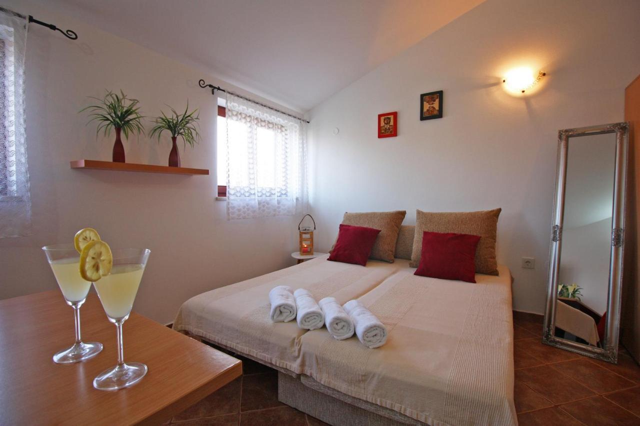 Brijunisol - 3 Apartments Top Position Near The Beautiful Beach Fažana Buitenkant foto
