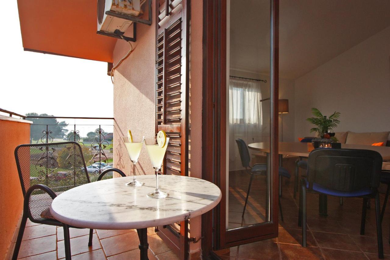 Brijunisol - 3 Apartments Top Position Near The Beautiful Beach Fažana Buitenkant foto