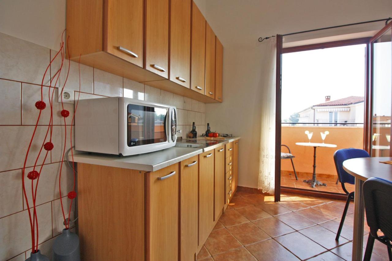 Brijunisol - 3 Apartments Top Position Near The Beautiful Beach Fažana Buitenkant foto