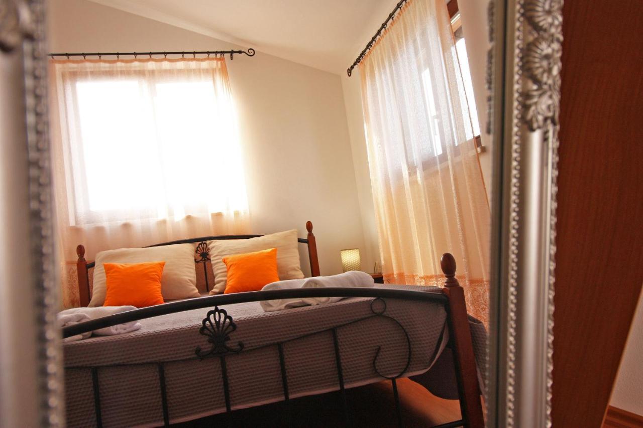 Brijunisol - 3 Apartments Top Position Near The Beautiful Beach Fažana Buitenkant foto