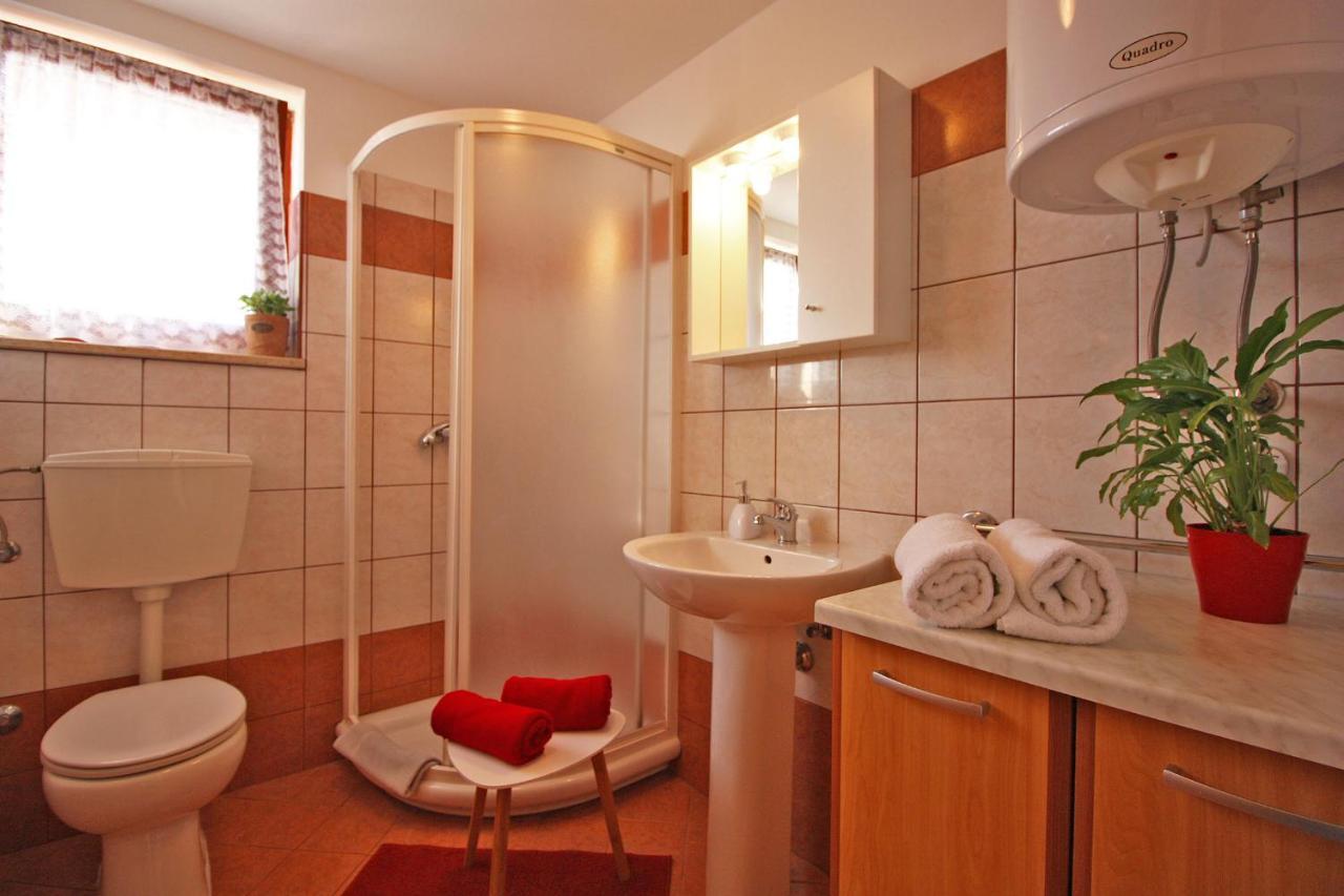 Brijunisol - 3 Apartments Top Position Near The Beautiful Beach Fažana Buitenkant foto