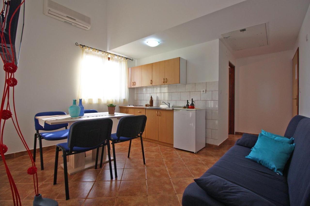 Brijunisol - 3 Apartments Top Position Near The Beautiful Beach Fažana Buitenkant foto