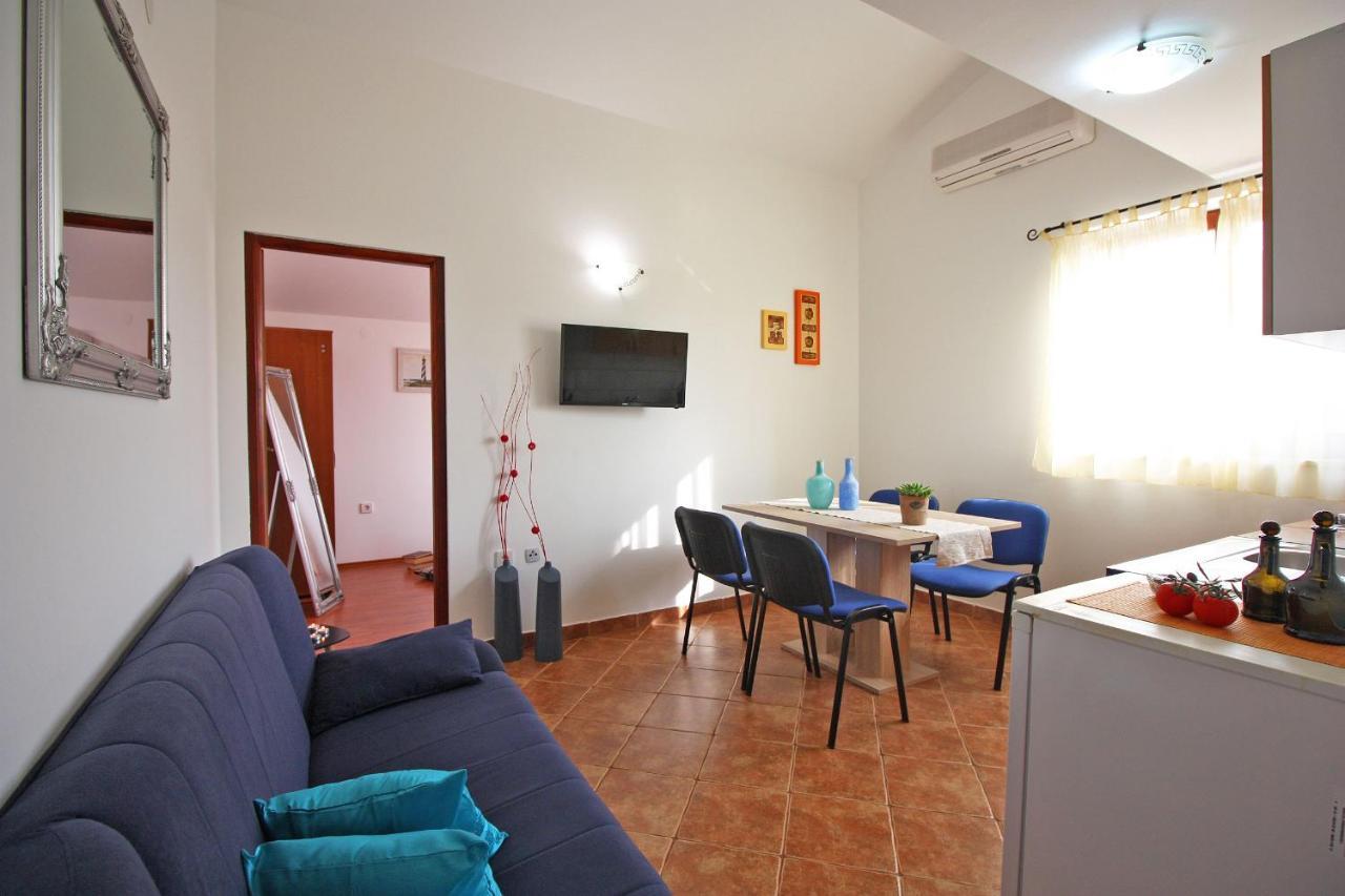 Brijunisol - 3 Apartments Top Position Near The Beautiful Beach Fažana Buitenkant foto
