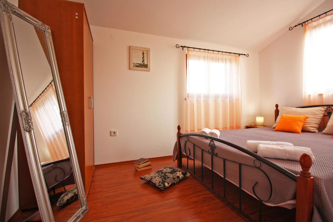 Brijunisol - 3 Apartments Top Position Near The Beautiful Beach Fažana Buitenkant foto