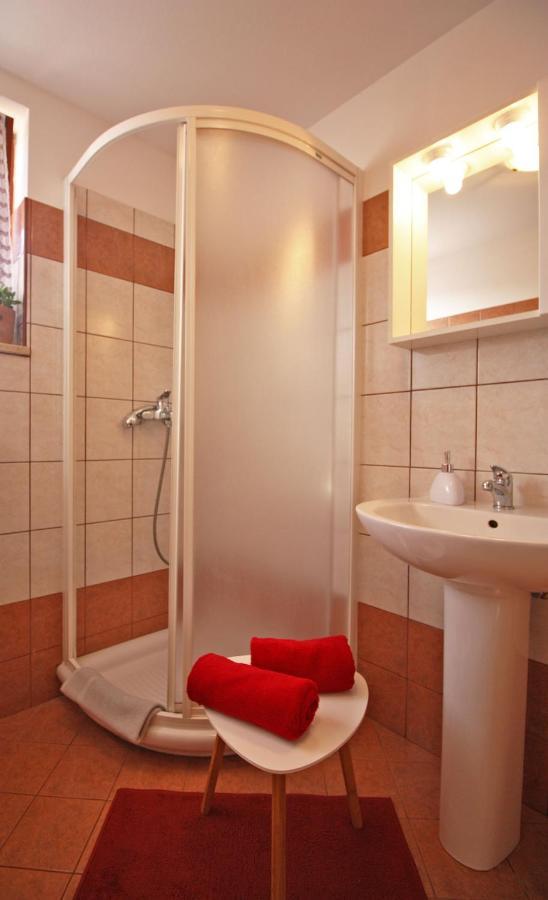 Brijunisol - 3 Apartments Top Position Near The Beautiful Beach Fažana Buitenkant foto