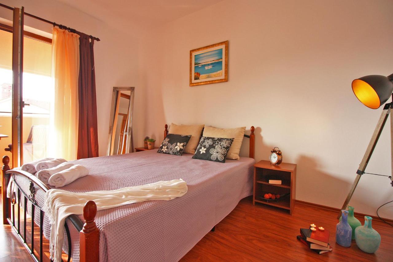 Brijunisol - 3 Apartments Top Position Near The Beautiful Beach Fažana Buitenkant foto